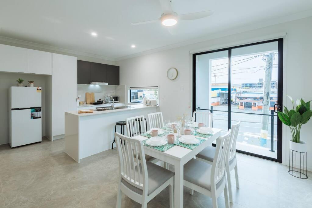 Spacious Modern And Cozy 3bd Townhouse At Great Location Holiday home